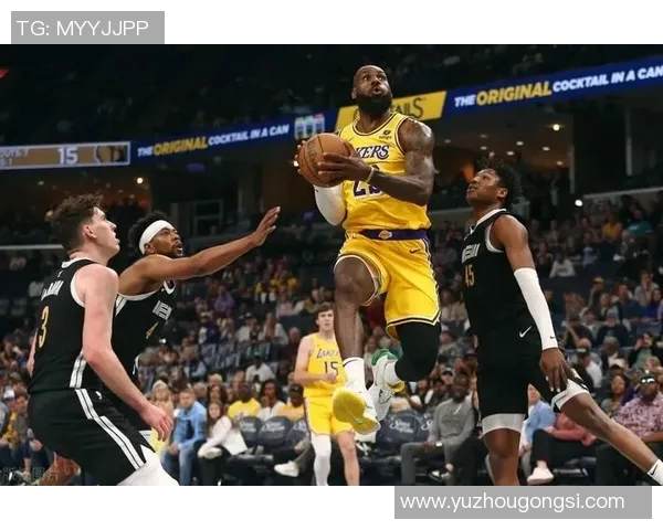 2021年NBA季后赛勇士与湖人激战回顾:经典对决与球星表现分析 2021年NBA季后赛勇士与湖人激战回顾:经典对决与球星表现分析