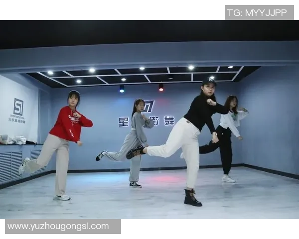 广州街舞队的阵地战揭秘:深度解析街舞文化与团队精神的交融 广州街舞队的阵地战揭秘:深度解析街舞文化与团队精神的交融